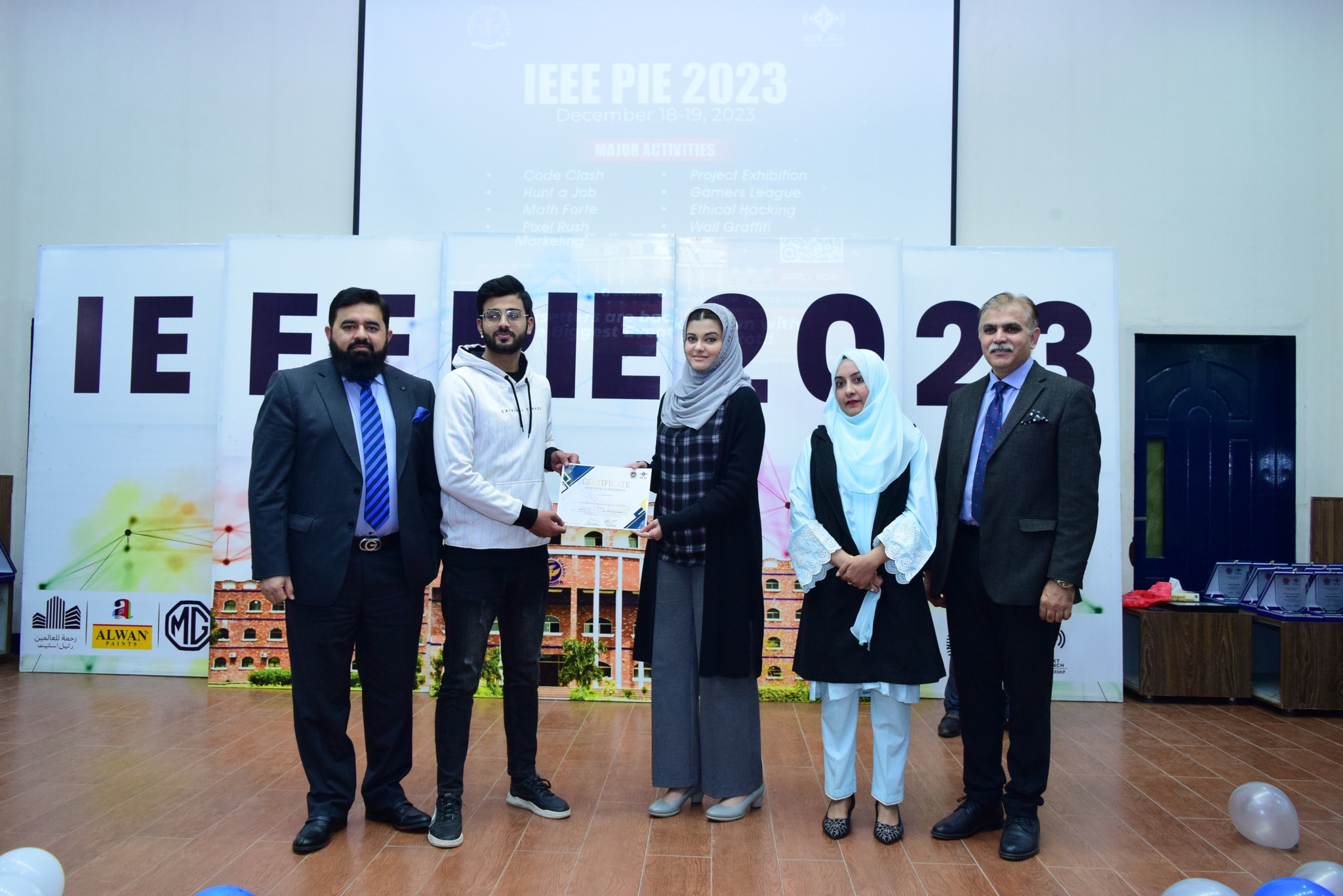 Prizes presented to the deserving winners and runnersup in IEEE pie 2023 event
